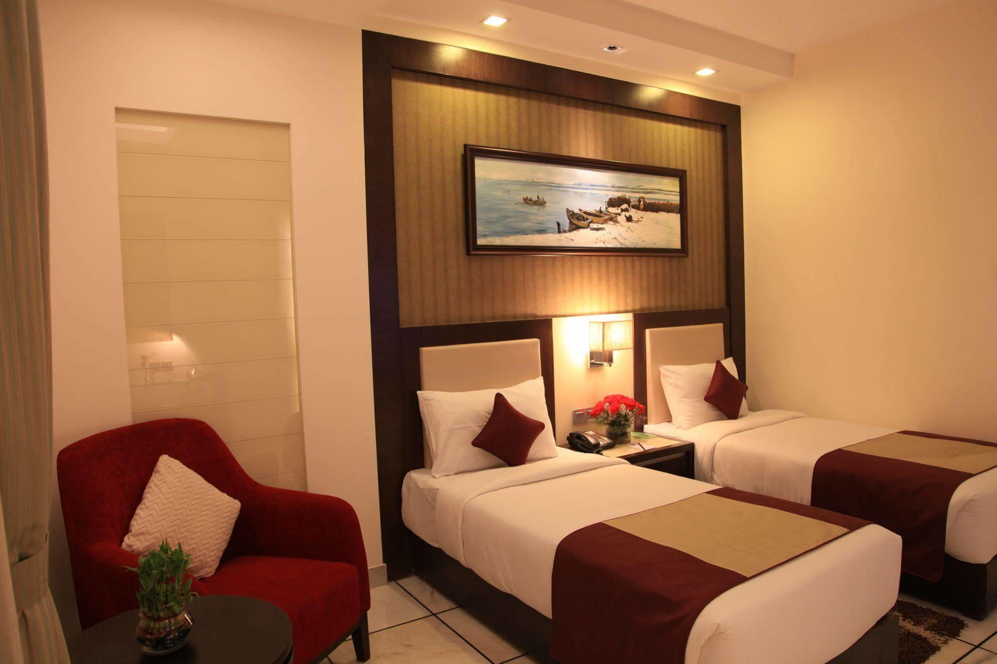 Hotel Florence New Delhi Exteriör bild