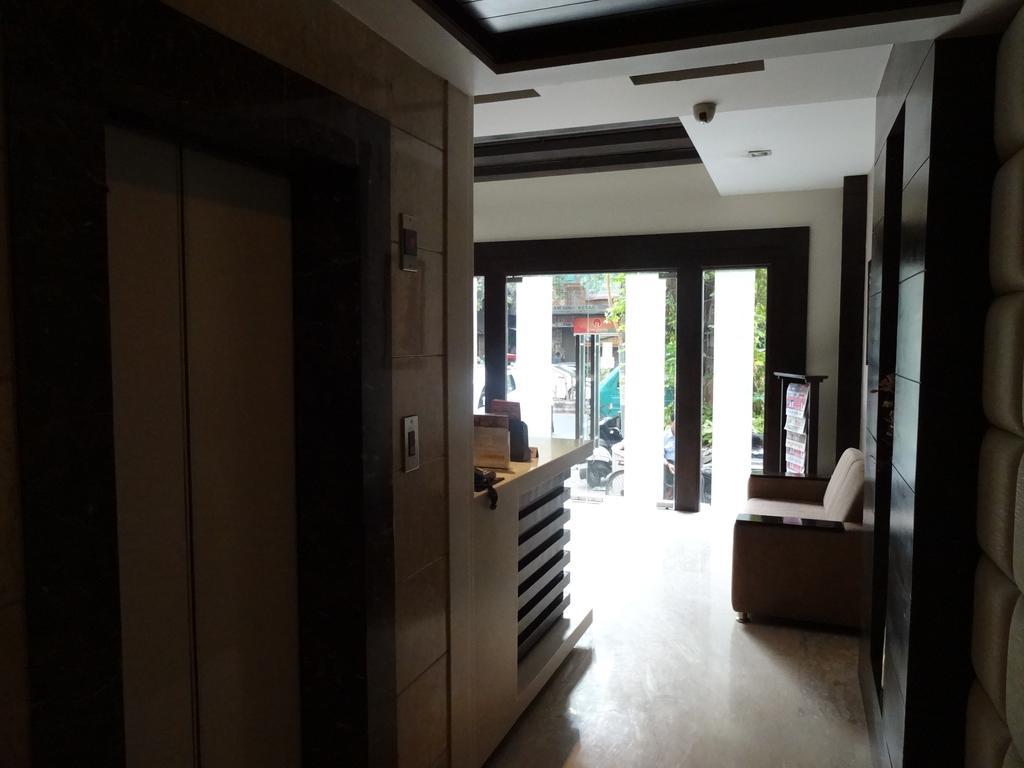 Hotel Florence New Delhi Exteriör bild